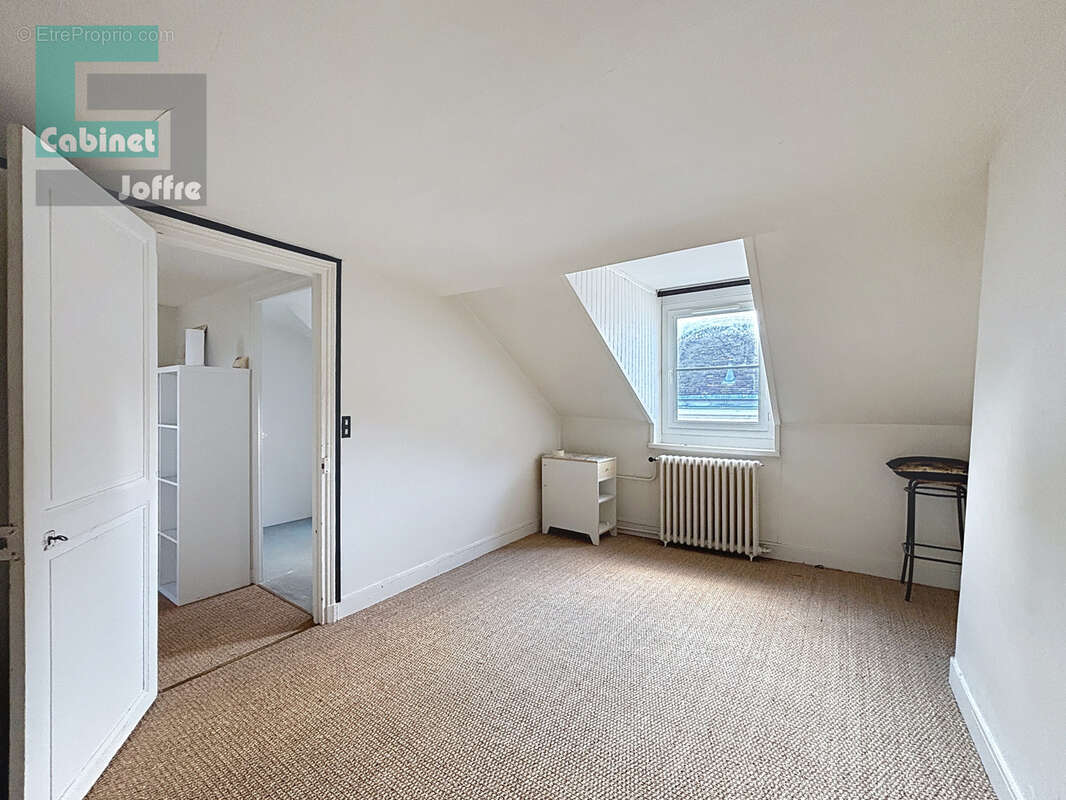 Maison à FONTAINEBLEAU