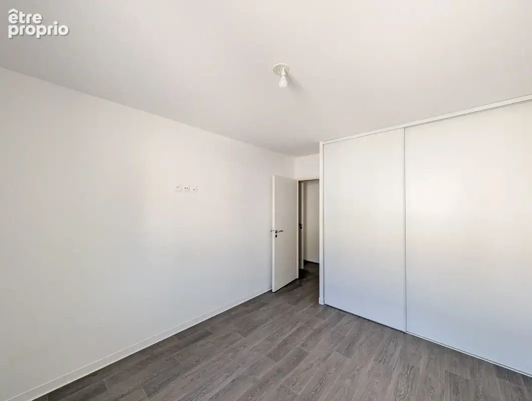 Appartement T3 63.36 m2 Duplex avec Jardin 45m2 et Stationnement Privatif à Roquefort-la-Bédoule - photo 7