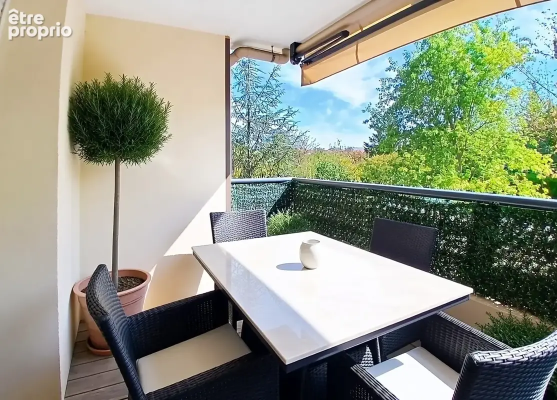 Appartement à DECINES-CHARPIEU