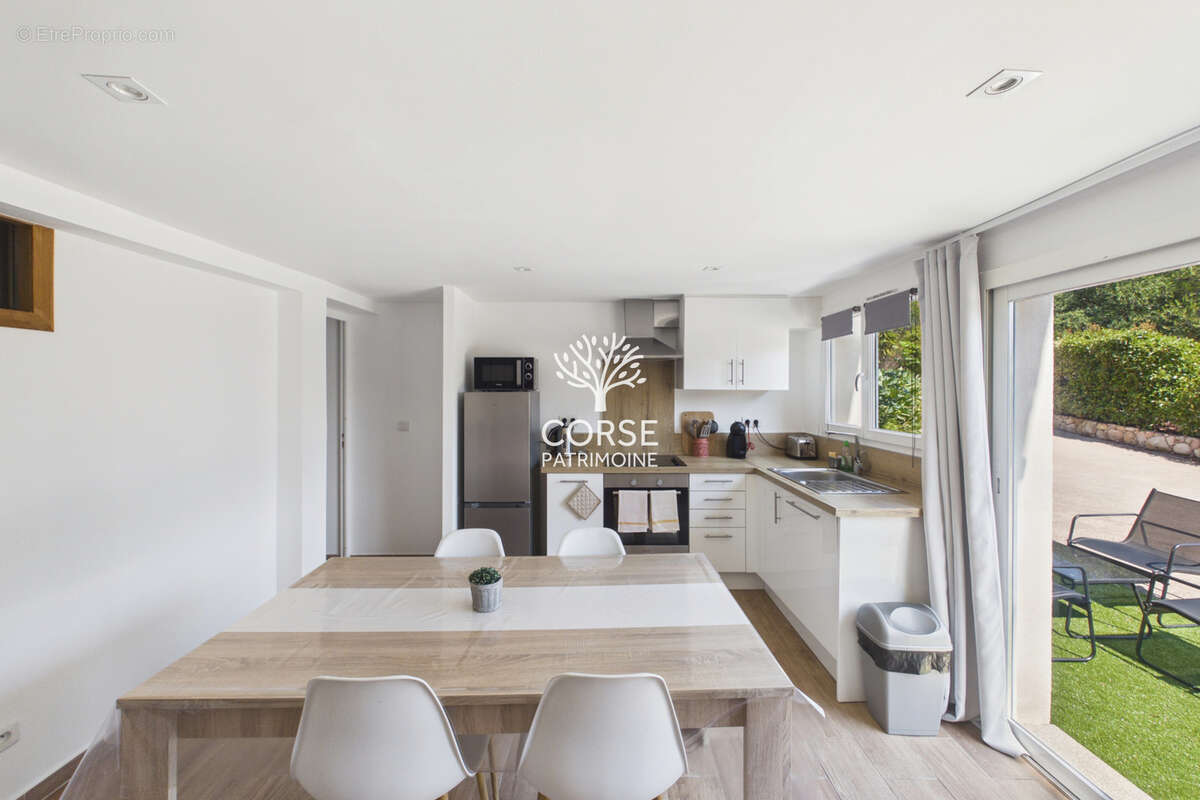 Maison avec piscine et dépendance - photo 5