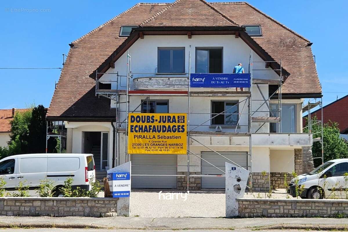 Appartement à FRASNE