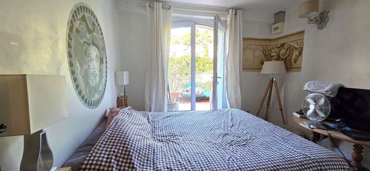 Maison à CUGES-LES-PINS