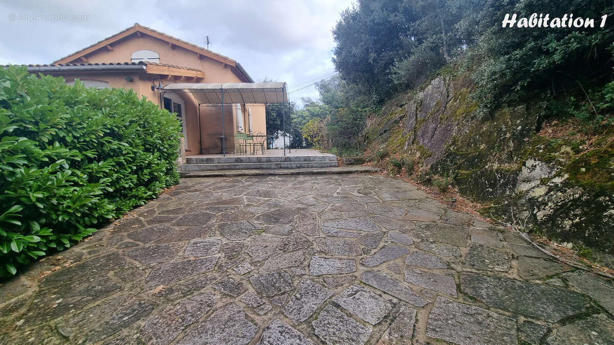 Maison à LAMALOU-LES-BAINS