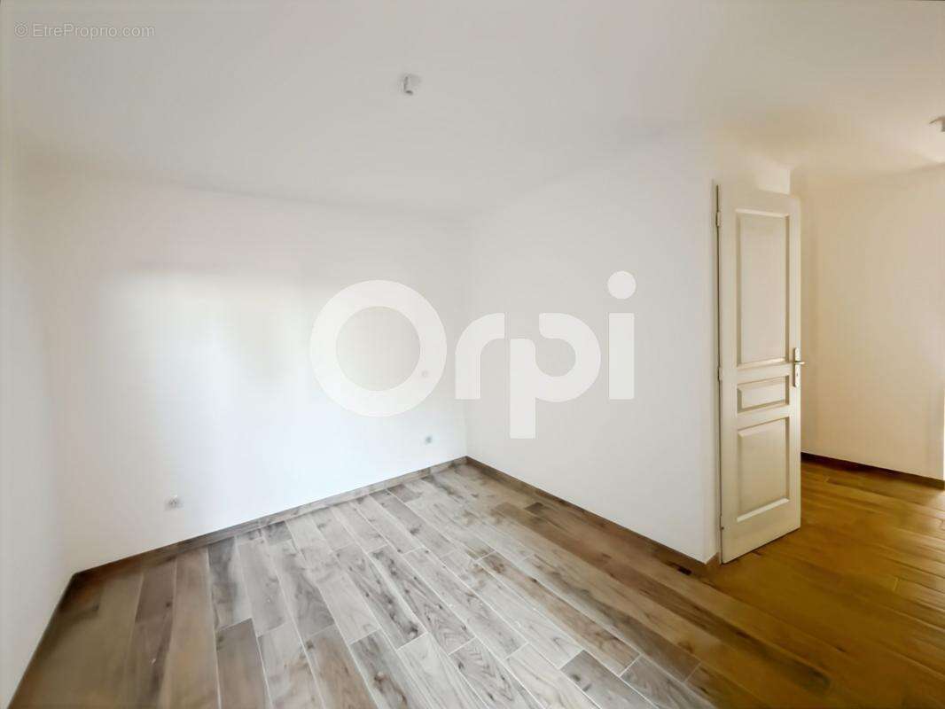 Appartement à RUOMS