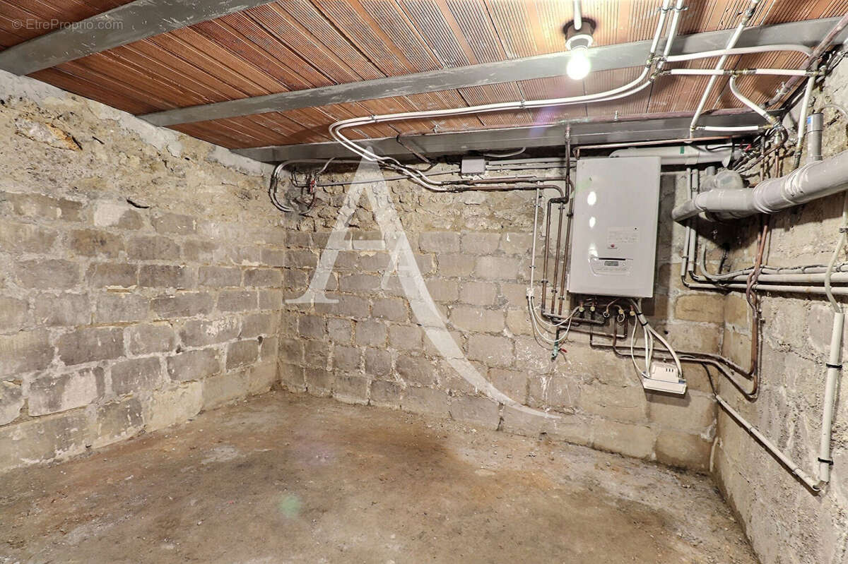 Beaucoup de cachet pour cette belle maison à Maisons Laffitte 4 pièce(s) 80 m2, 3 chambres, jardin, cave, parking ! - photo 17