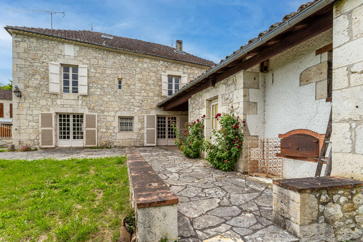 Maison à SAINT-MAURIN