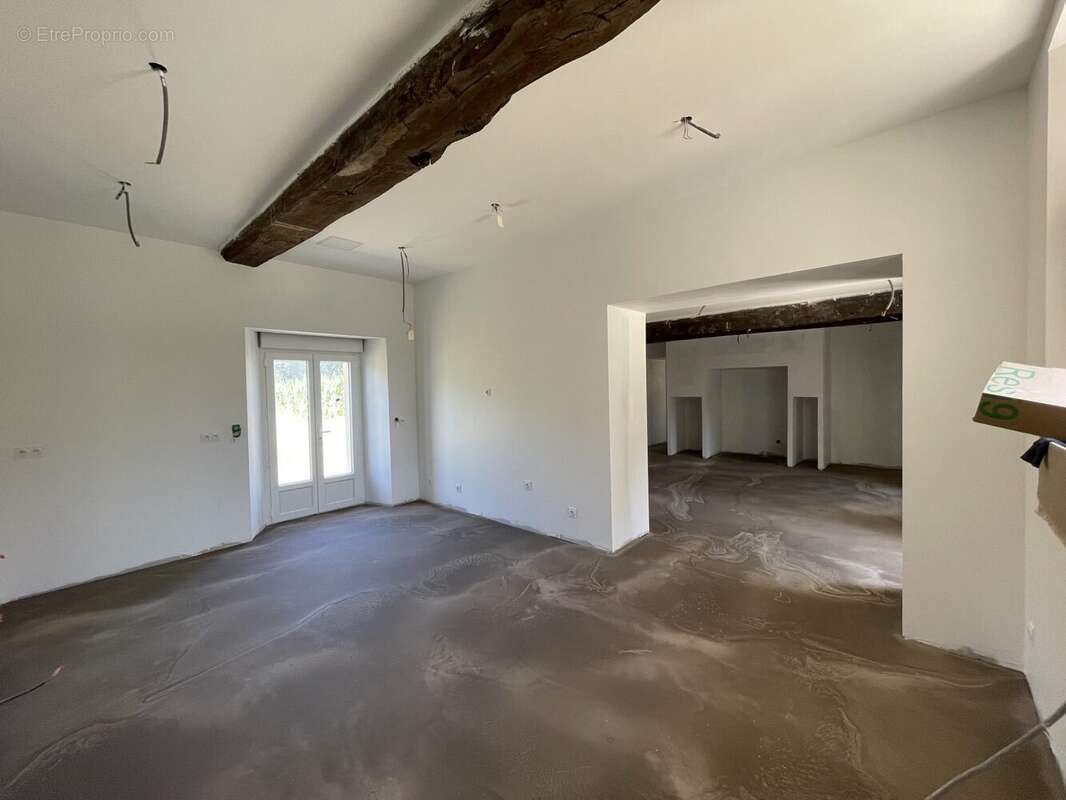 Maison 100 m² à Ambrieres-Les-Vallees  - photo 5