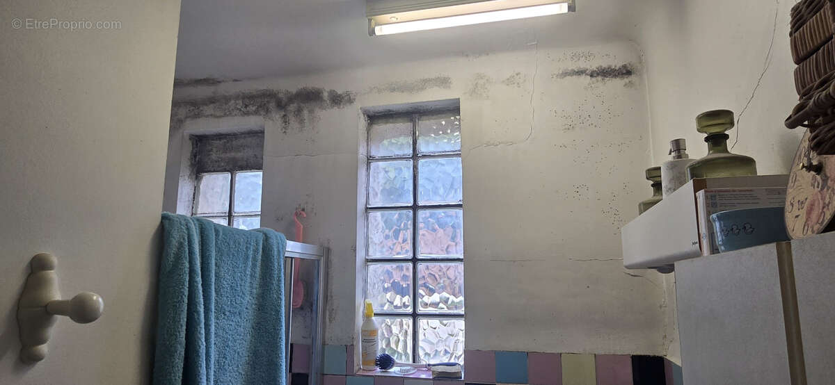 Maison à CHATEAUNEUF-DE-GADAGNE