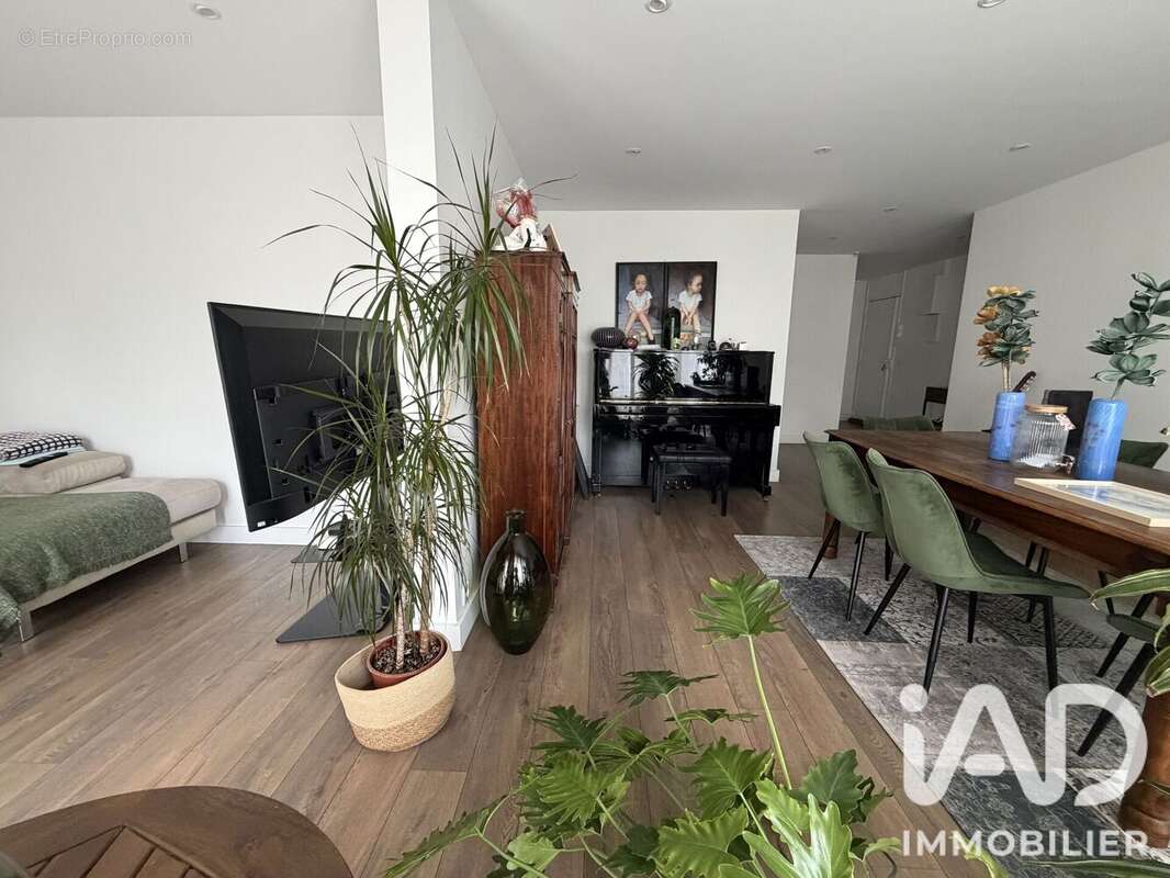 Photo 3 - Appartement à VILLEMOMBLE
