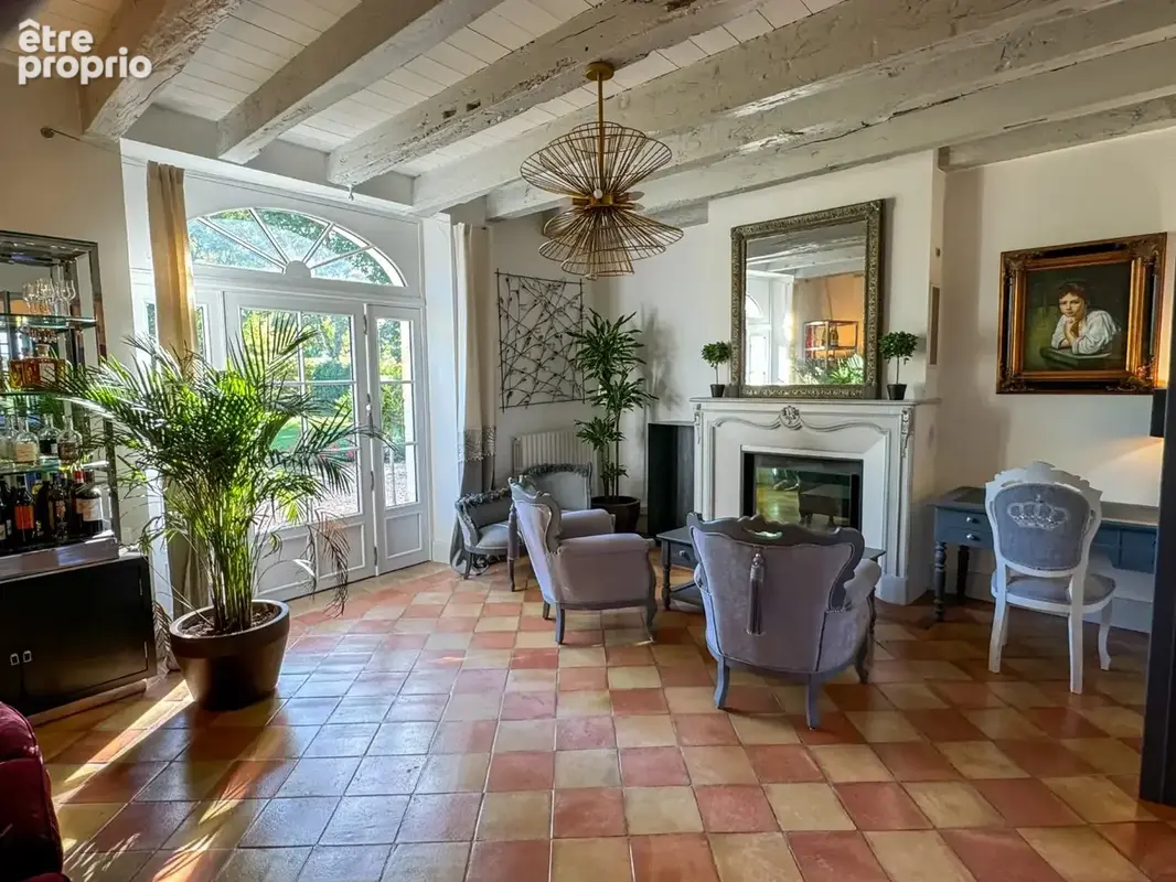 Maison élégante de style chartreuse avec maison d'amis dans un parc privé - photo 7