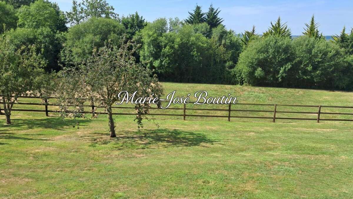 Maison à PONT-L&#039;EVEQUE