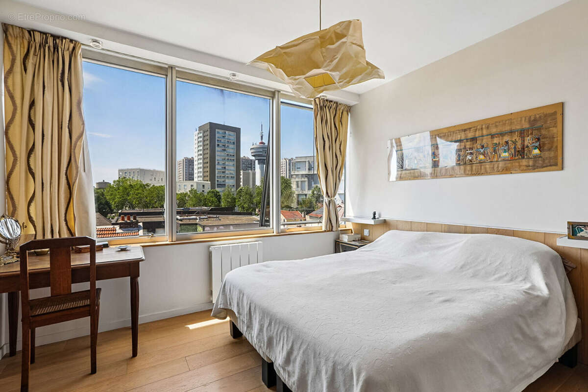 Appartement à LES LILAS