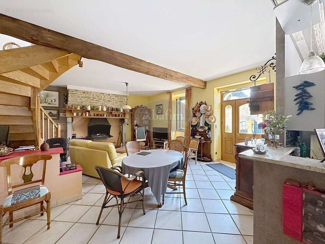Maison à ARCIZAC-ADOUR