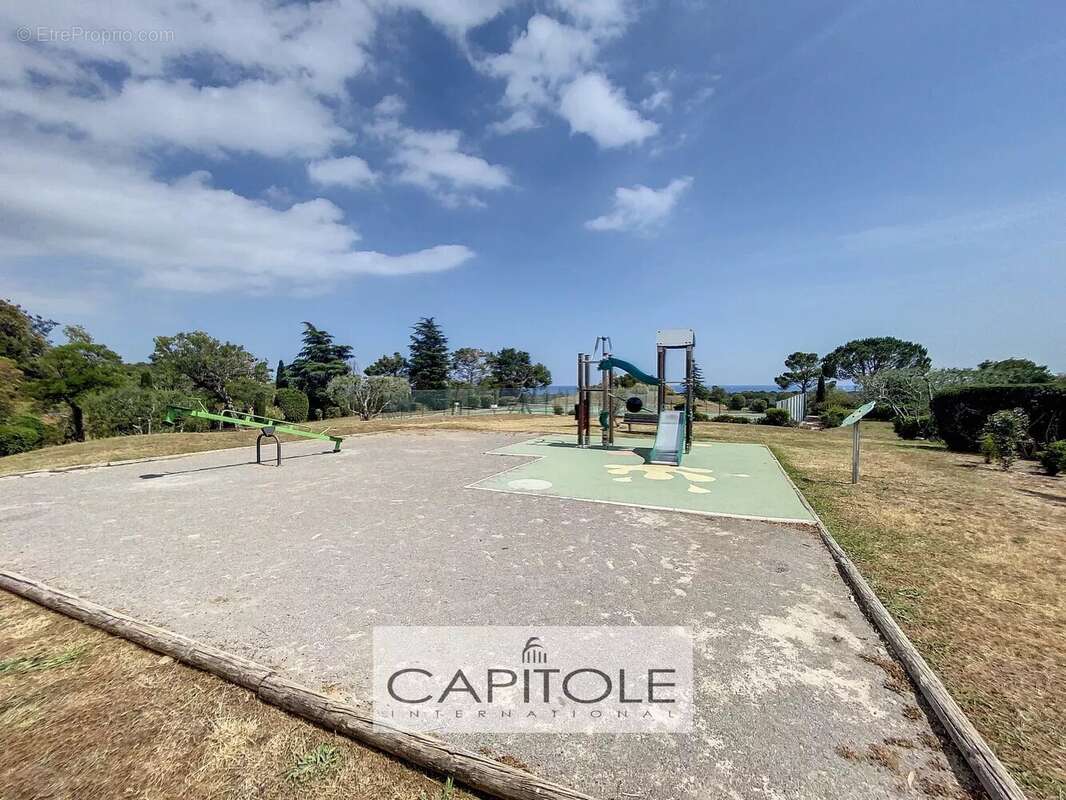 Appartement à VILLENEUVE-LOUBET