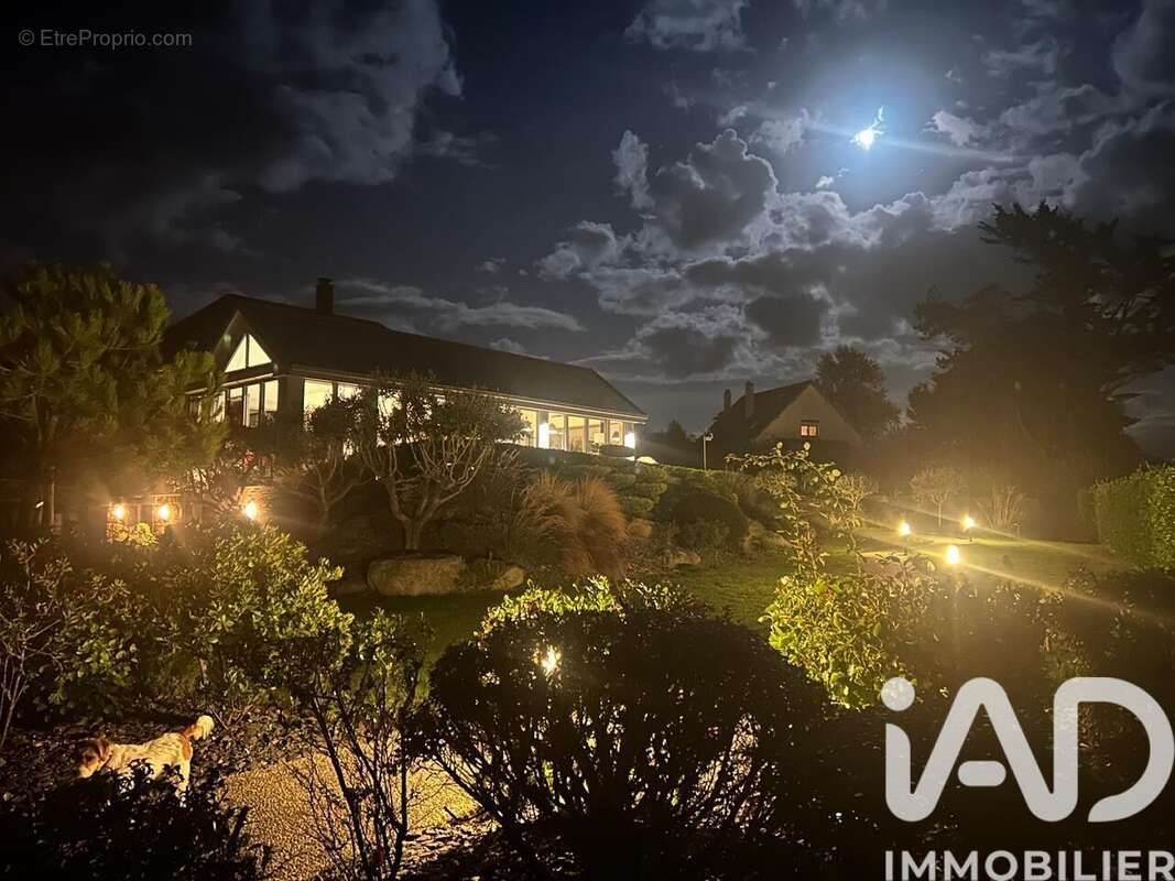 Photo 2 - Maison à REGNEVILLE-SUR-MER