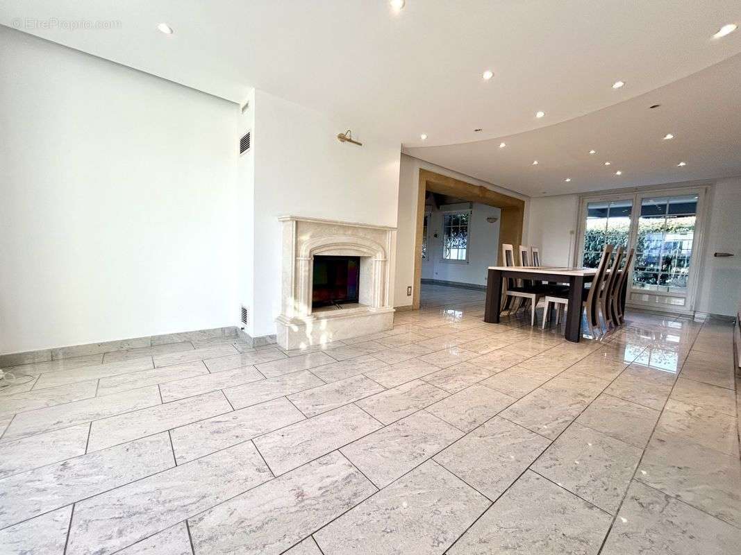Villa 6 Pieces Au Cachet Incroyable - photo 11