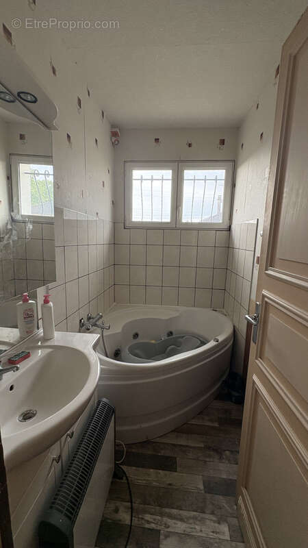 Agréable maison 8 pieces avec jardin et garage individuel - photo 4
