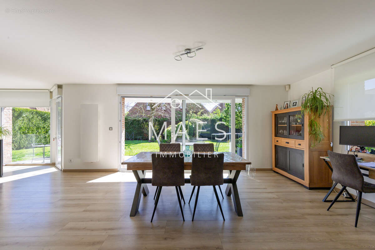 Maison à WAMBRECHIES