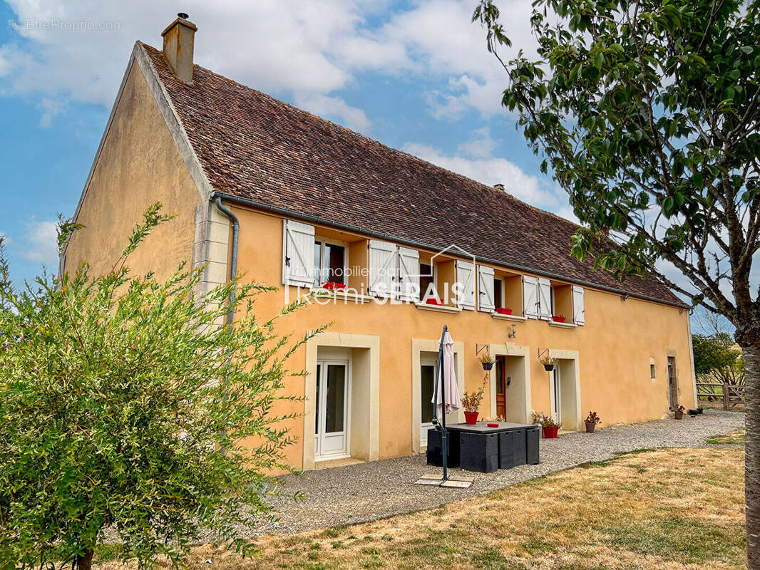 Maison 6 pièces 145 m² · à Sees · 145 m² · 215 000 €