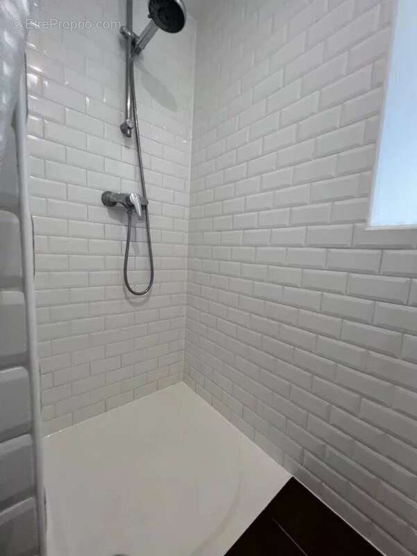 Appartement à PARIS-20E