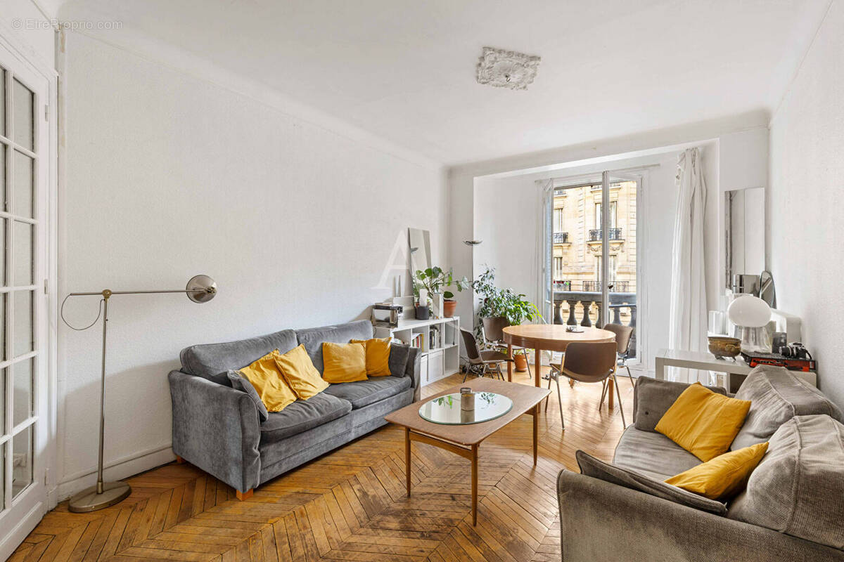 Appartement à PARIS-12E