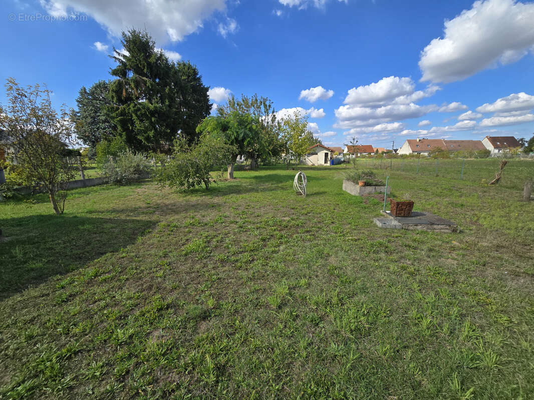 Maison à MONTLIVAULT