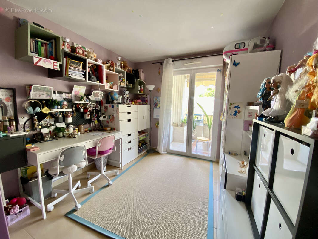 Appartement à SAINT-LAURENT-DU-VAR