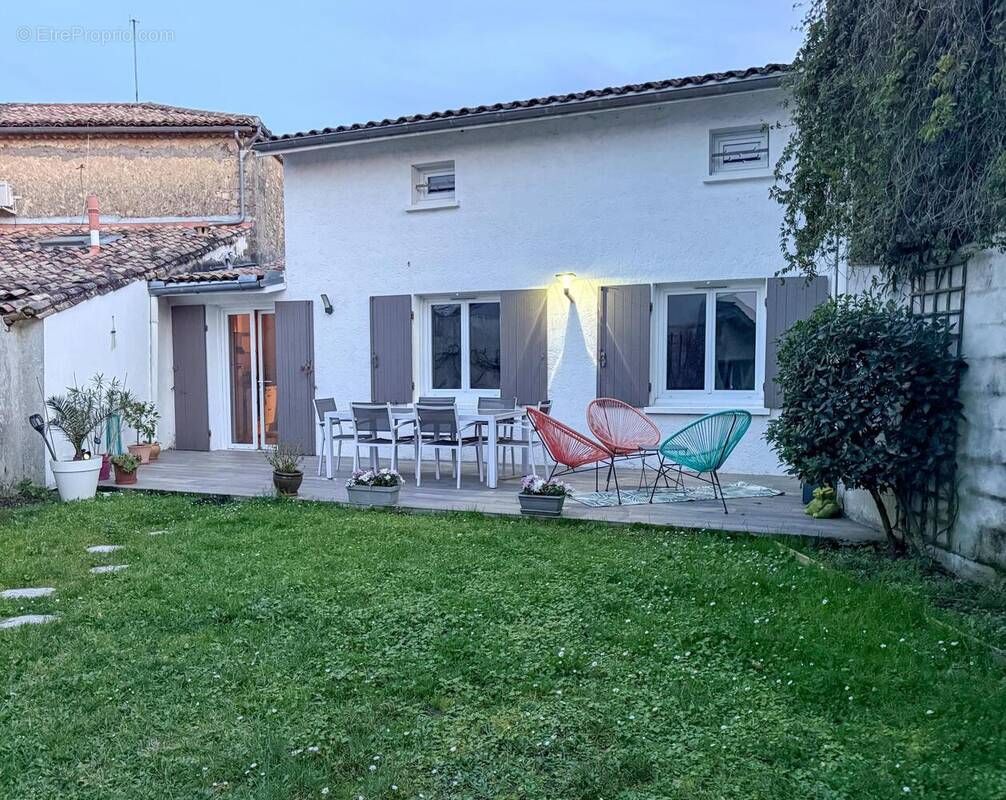 Photo 1 - Maison à YVRAC