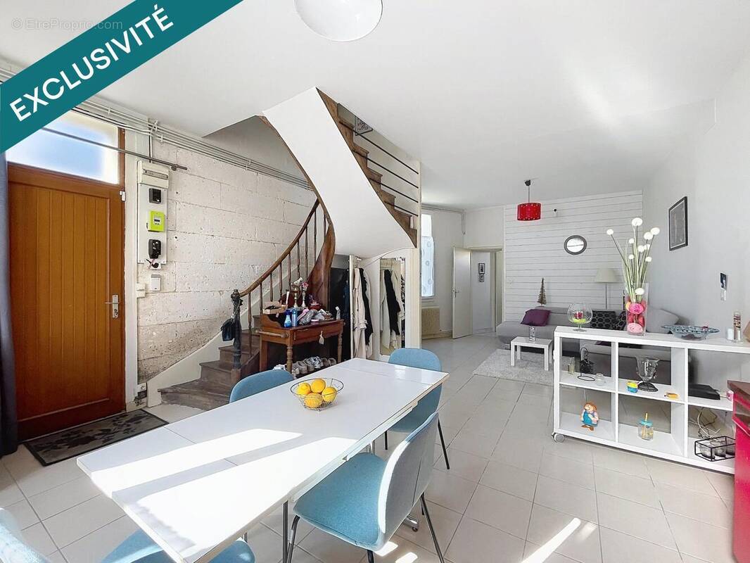 Photo 1 - Maison à RUELLE-SUR-TOUVRE