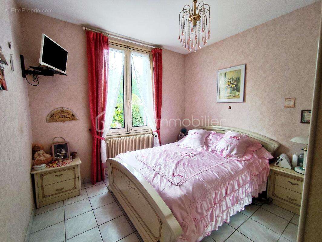 Maison à SALLEBOEUF