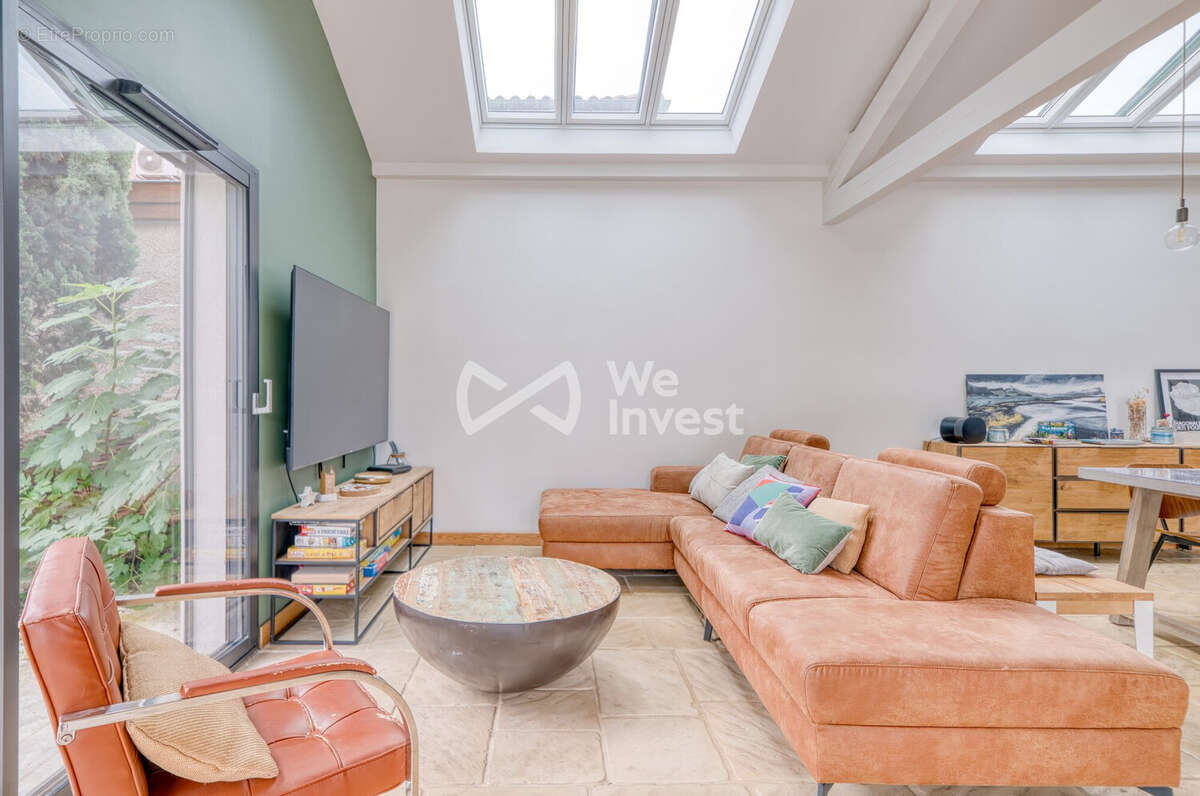 Maison à DECINES-CHARPIEU