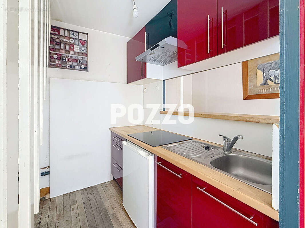 Maison à LA RIVIERE-SAINT-SAUVEUR