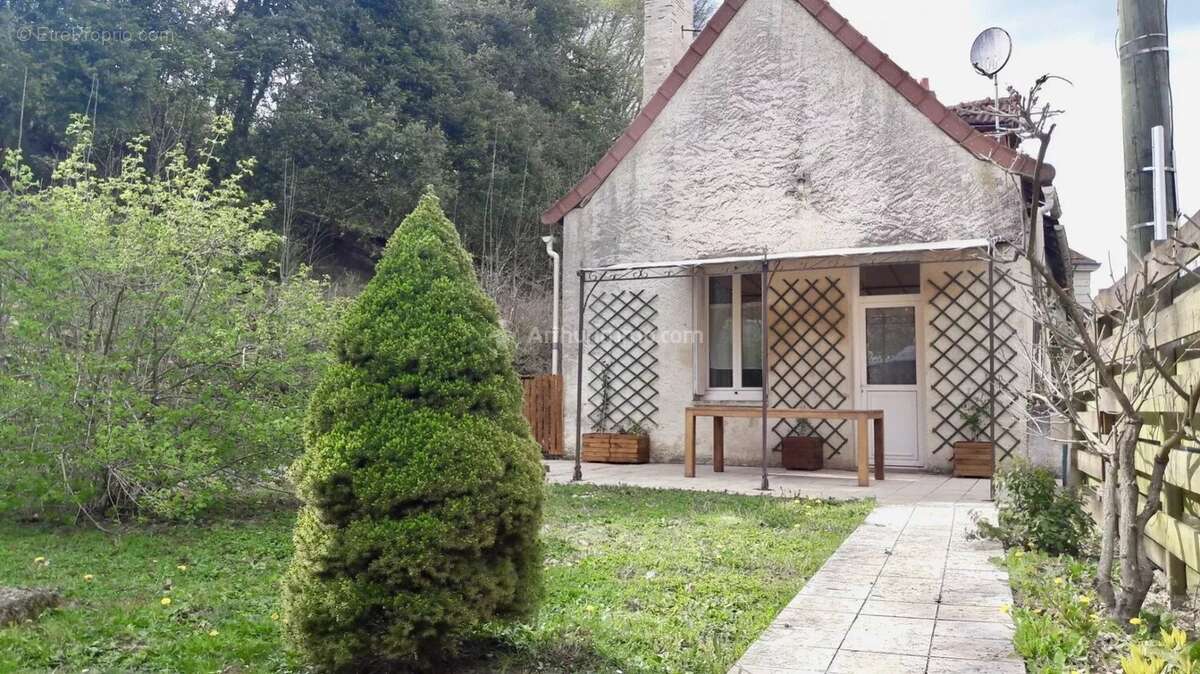Maison à VILLEDIEU-LE-CHATEAU