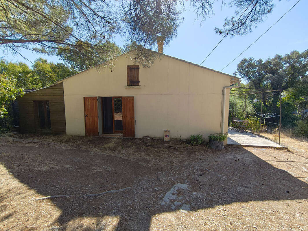 Maison T5 de plain-pied lumineuse sur parcelle de 606 m² - photo 2