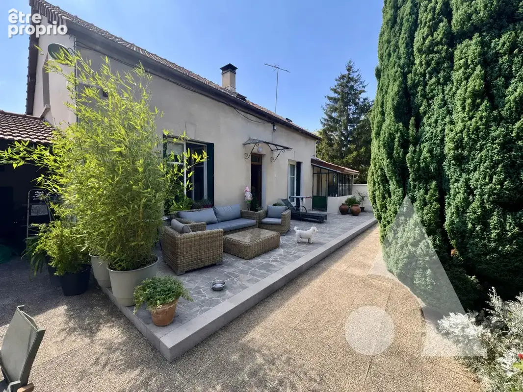 Maison à SAINT-PARRES-AUX-TERTRES