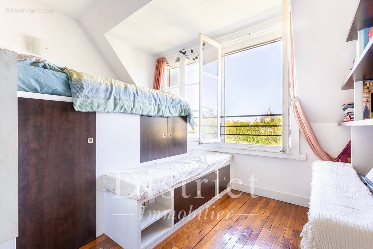 Appartement à PARIS-7E
