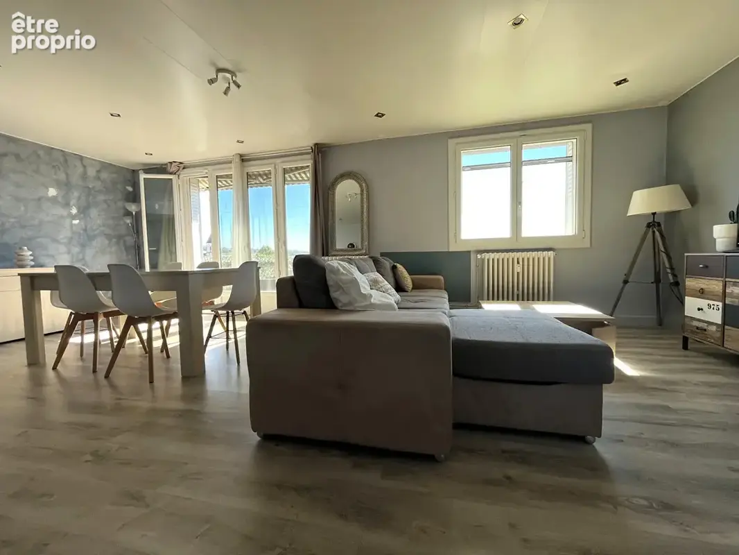Appartement Arpajon Sur Cere 3 pièce(s) 79.14 m2 - photo 2