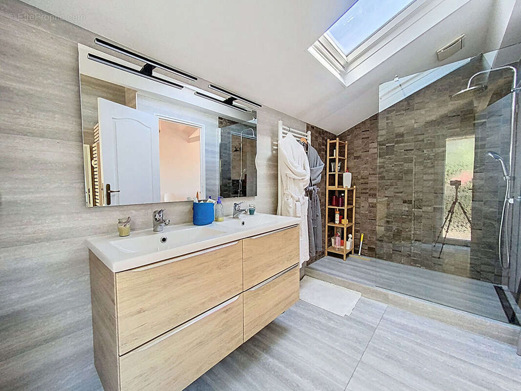 Maison à CAGNES-SUR-MER