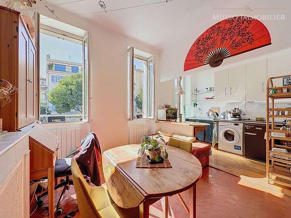 Appartement à MARSEILLE-6E