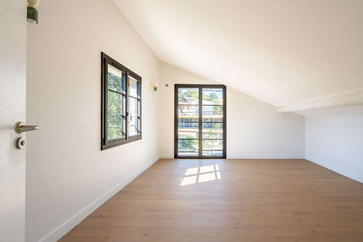 Maison 149 m² à Aix-En-Provence  - photo 9