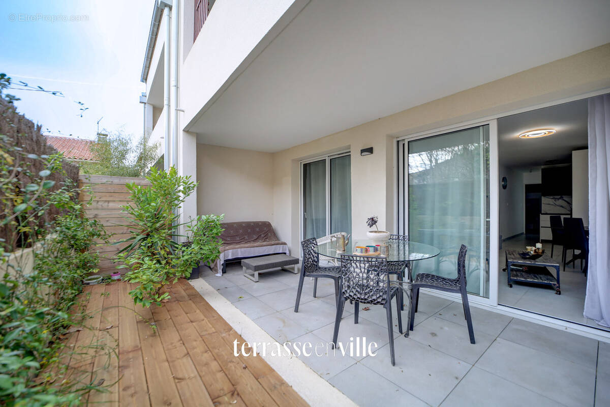 Appartement à SAINT-CYR-SUR-MER