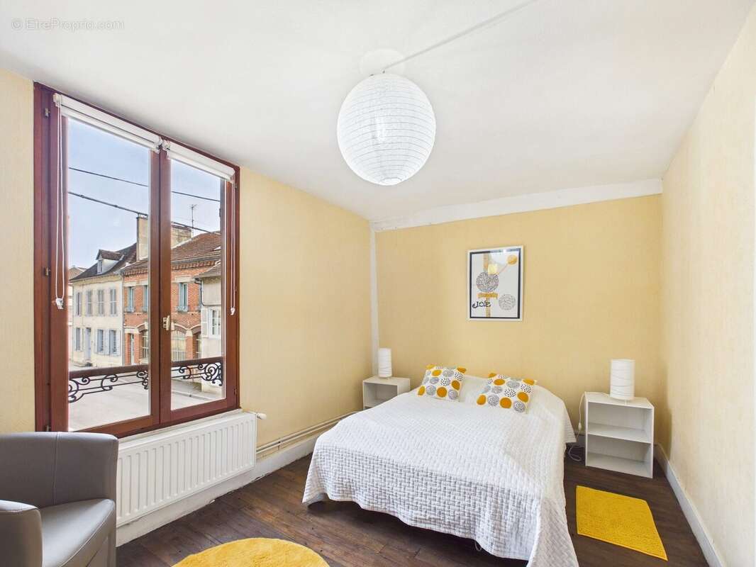 Maison à BAR-SUR-SEINE