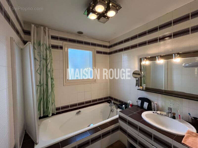 Maison à LE MINIHIC-SUR-RANCE