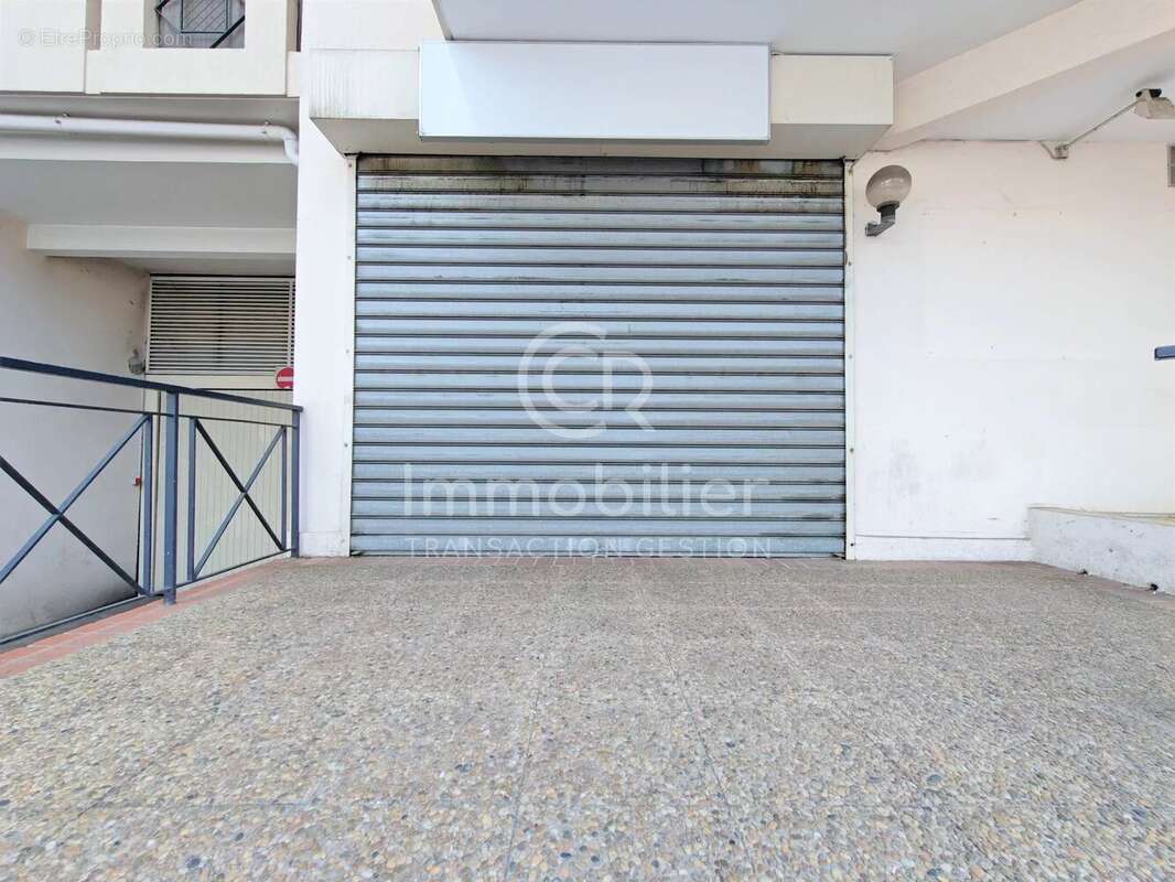 Commerce à CANNES