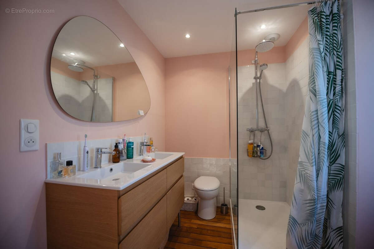 Maison à MONTVALENT