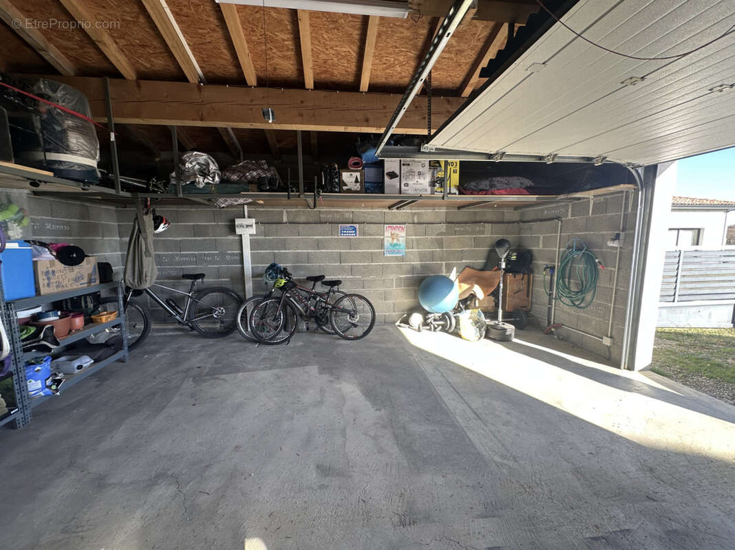 Maison à CAUX-ET-SAUZENS