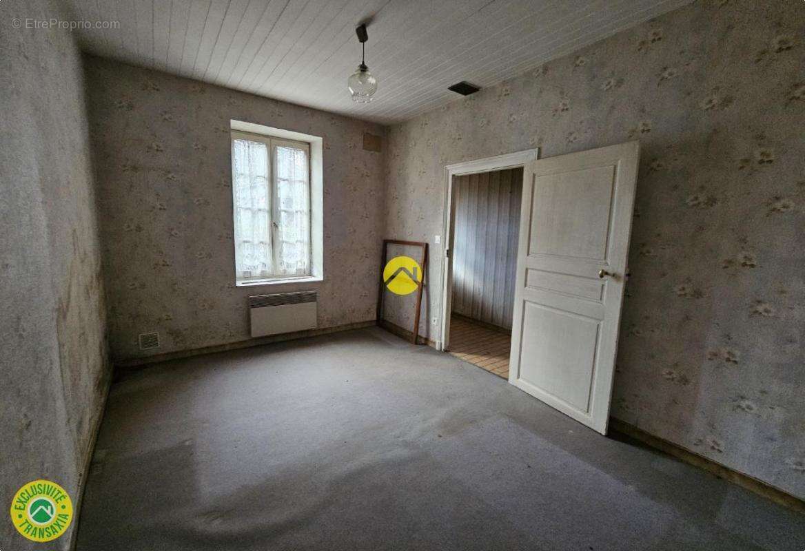 Maison à BIZENEUILLE