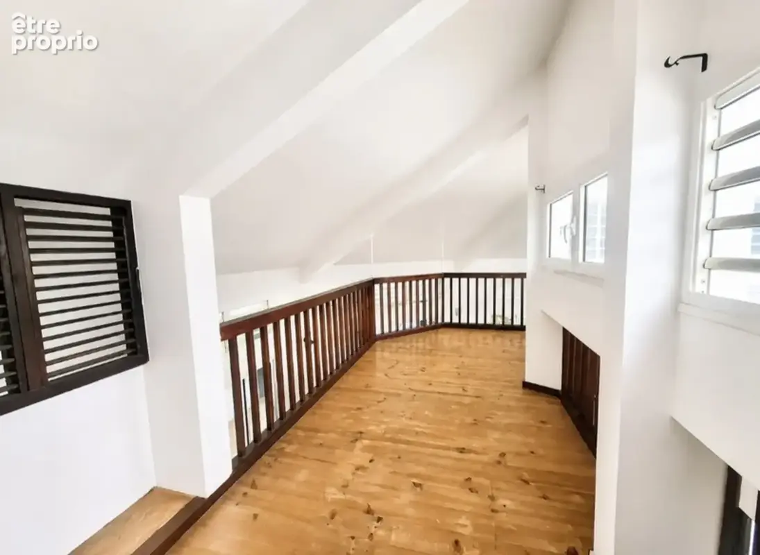 A vendre - Fort de France – Quartier Didier - Maison d'architecte – 7 Pièces – 4 Chambres + Petit T2 Indépendant - photo 45
