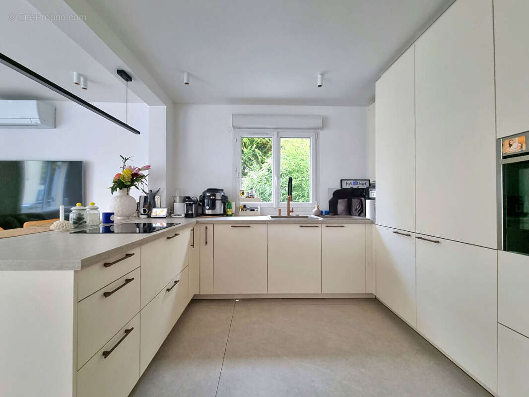 Maison à LE PERREUX-SUR-MARNE