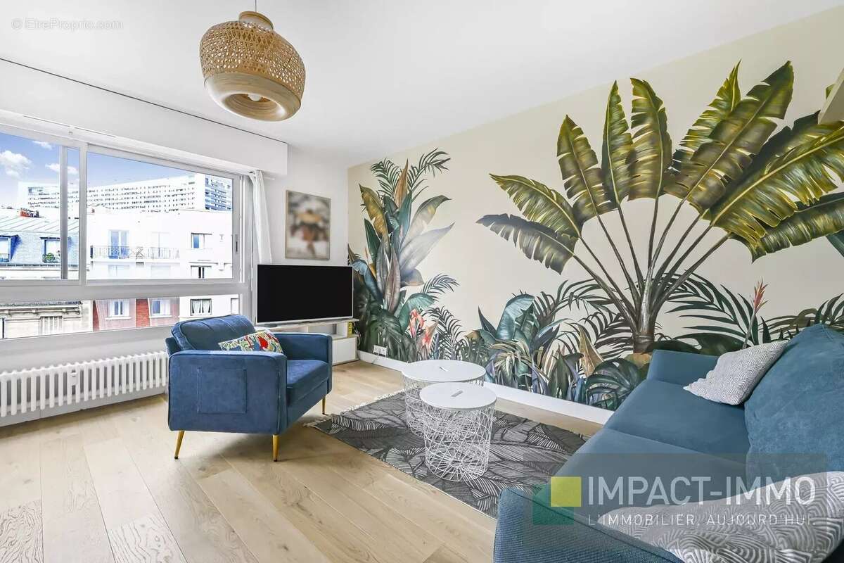 Appartement à COURBEVOIE